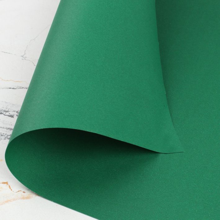 Бумага крафт однотонная для подарков, темно-зеленая, 0.7×8 м в рулоне