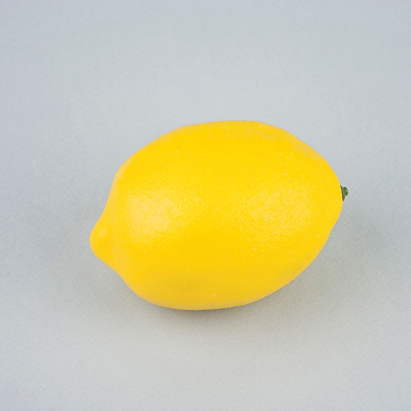 Лимон искусственный (муляж), 6×9 см