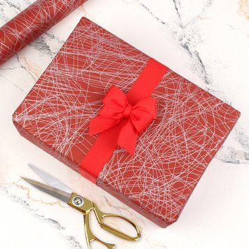 Крафт-бумага для подарков красная с серебристым узором, 0.7&times;8&nbsp;м