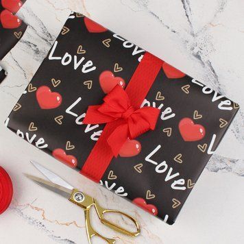 Бумага для подарков черная "Love" 10 листов 59&times;84 см, рулон