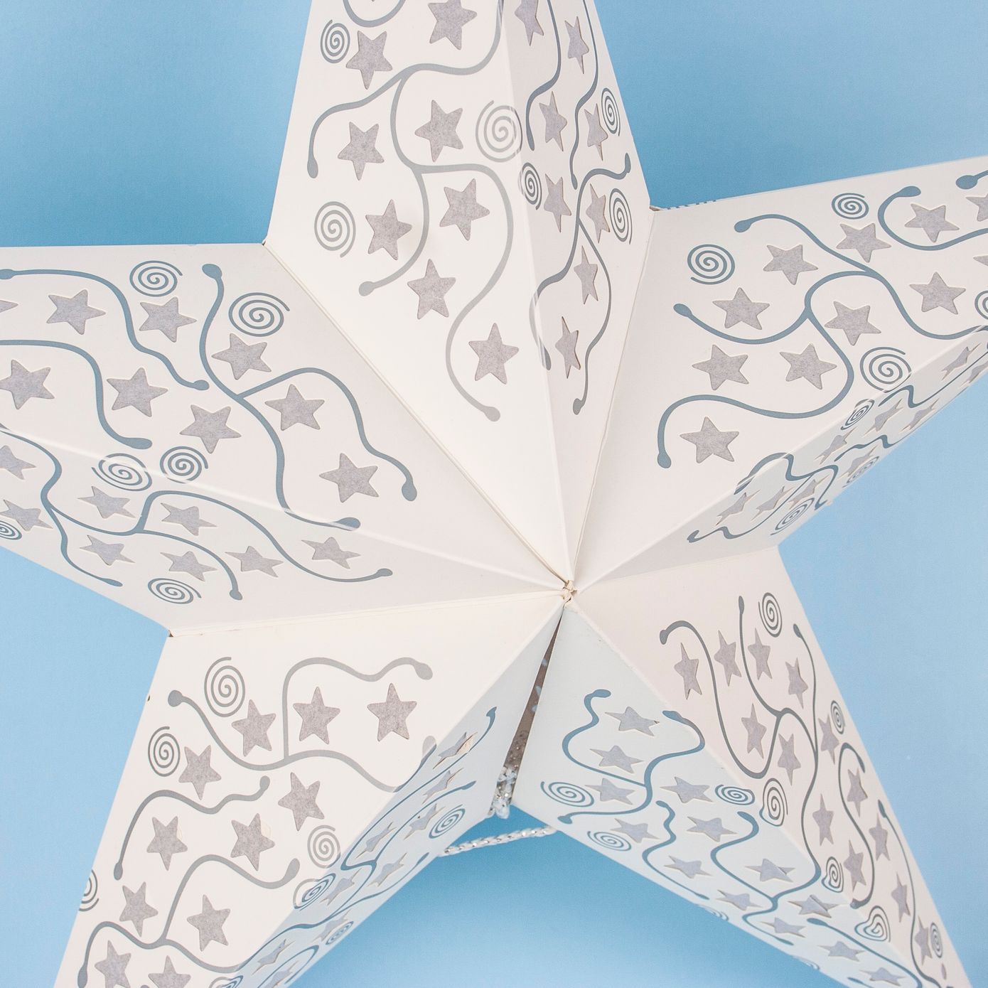 Подвесная звезда из бумаги, белая с перфорацией, 57×60 см