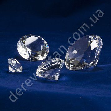 Кристалл из стекла, 8см&times;5,2см
