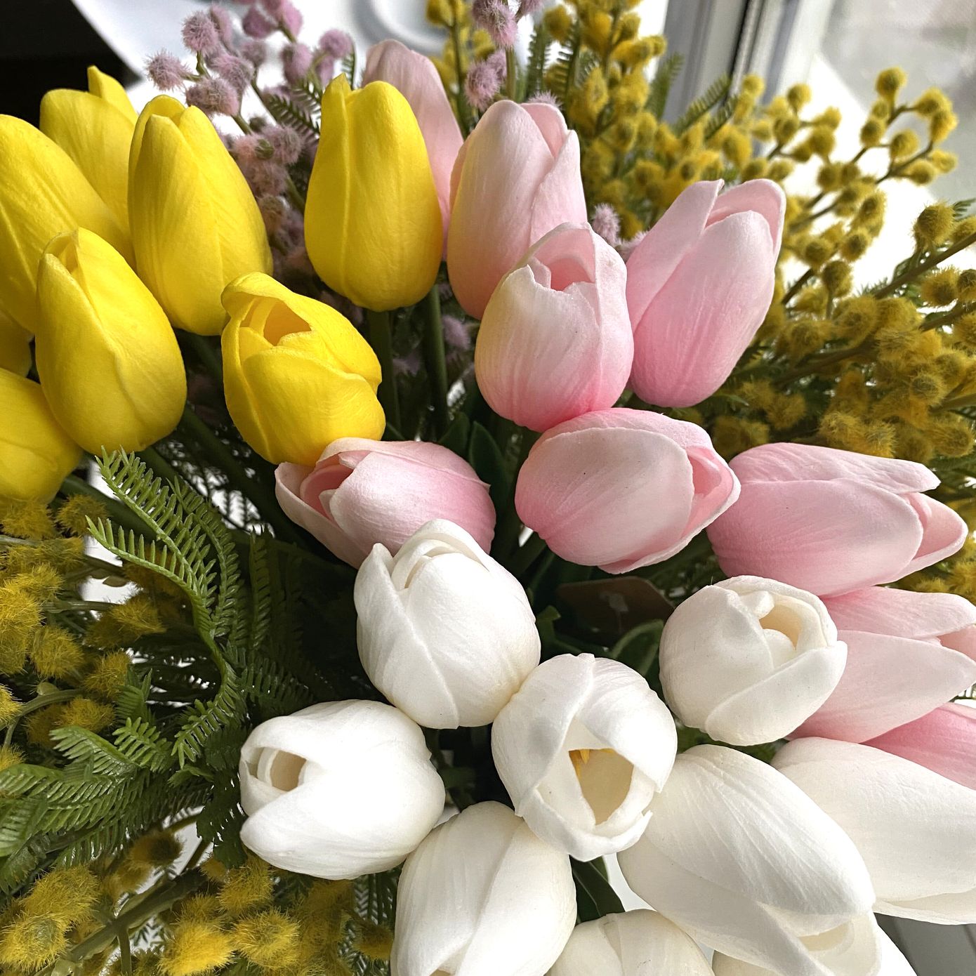 Искусственные латексные тюльпаны, бело-розовые, букет 9 шт., ~35 см