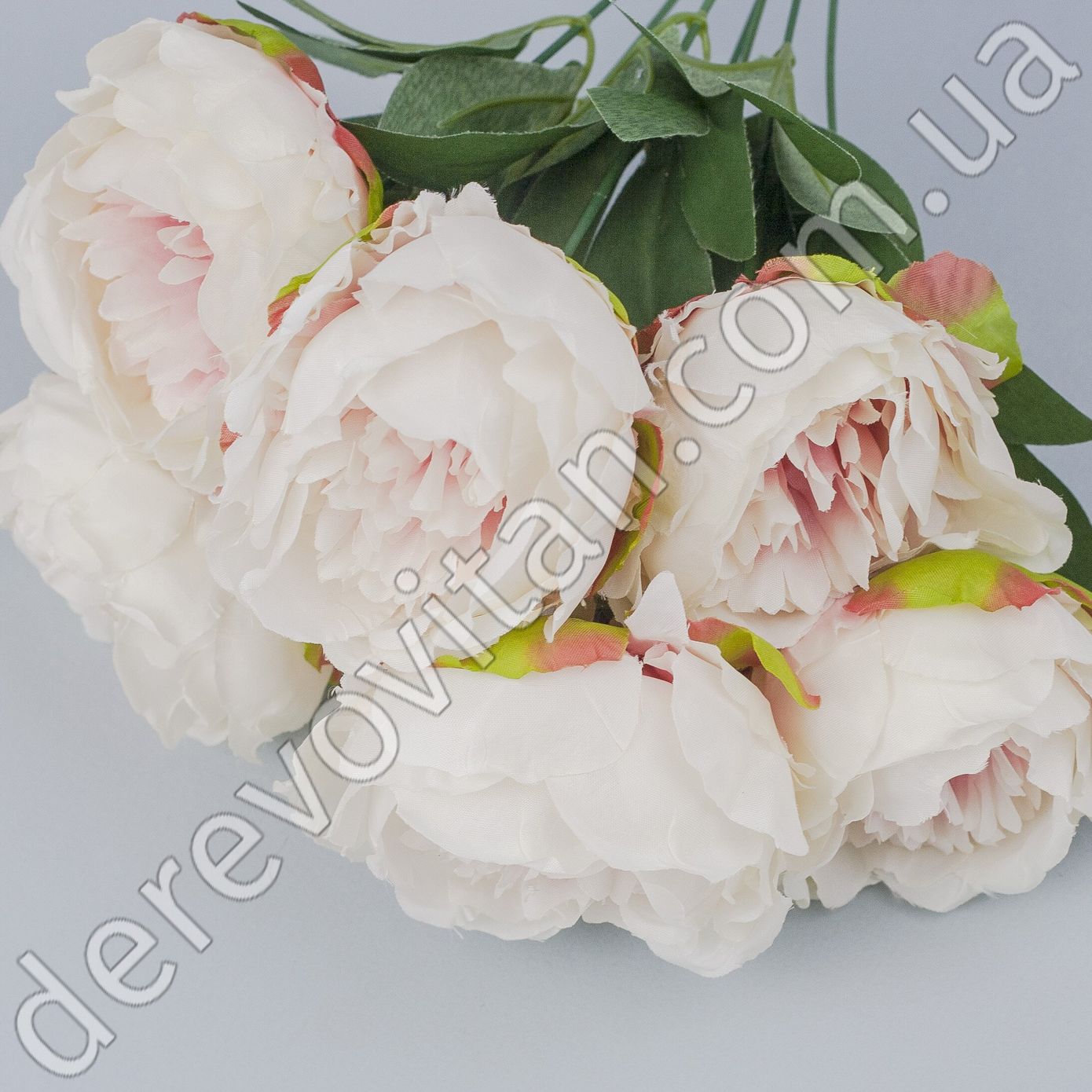 Пионы искусственные бело-розовые на ножке, 7 голов, 25×43 см
