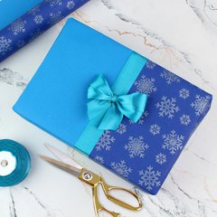 Новогодняя упаковочная бумага "Сине-голубая со снежинками", 0.7×8 м