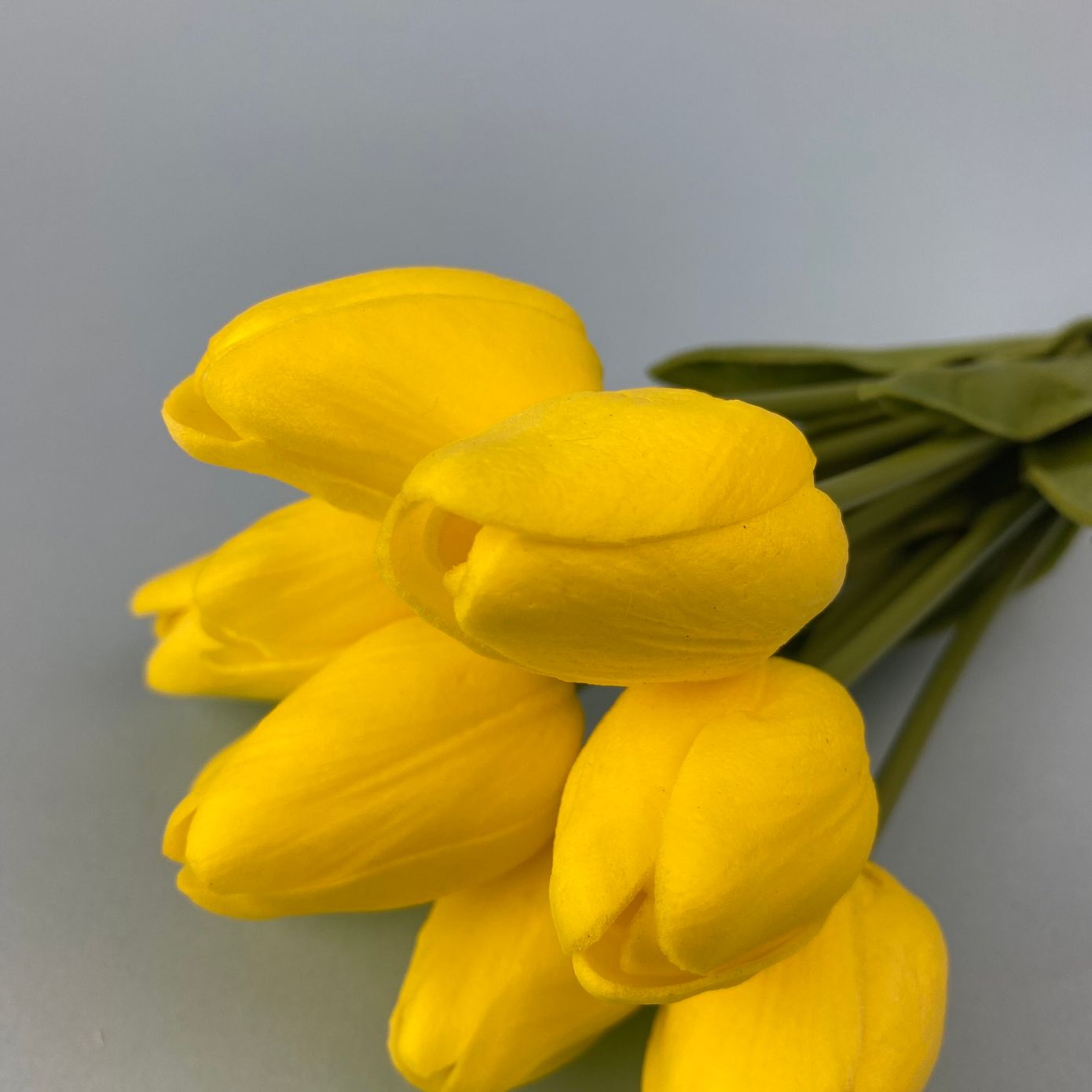 Штучні латексні тюльпани, жовті/лимонні, букет 9 шт., ~35 см