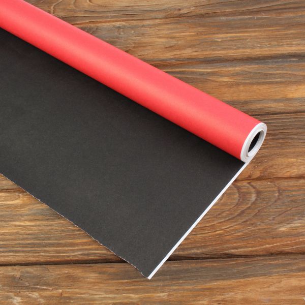 Бумага крафт для подарков, черно-красная, 0.7×9 м в рулоне