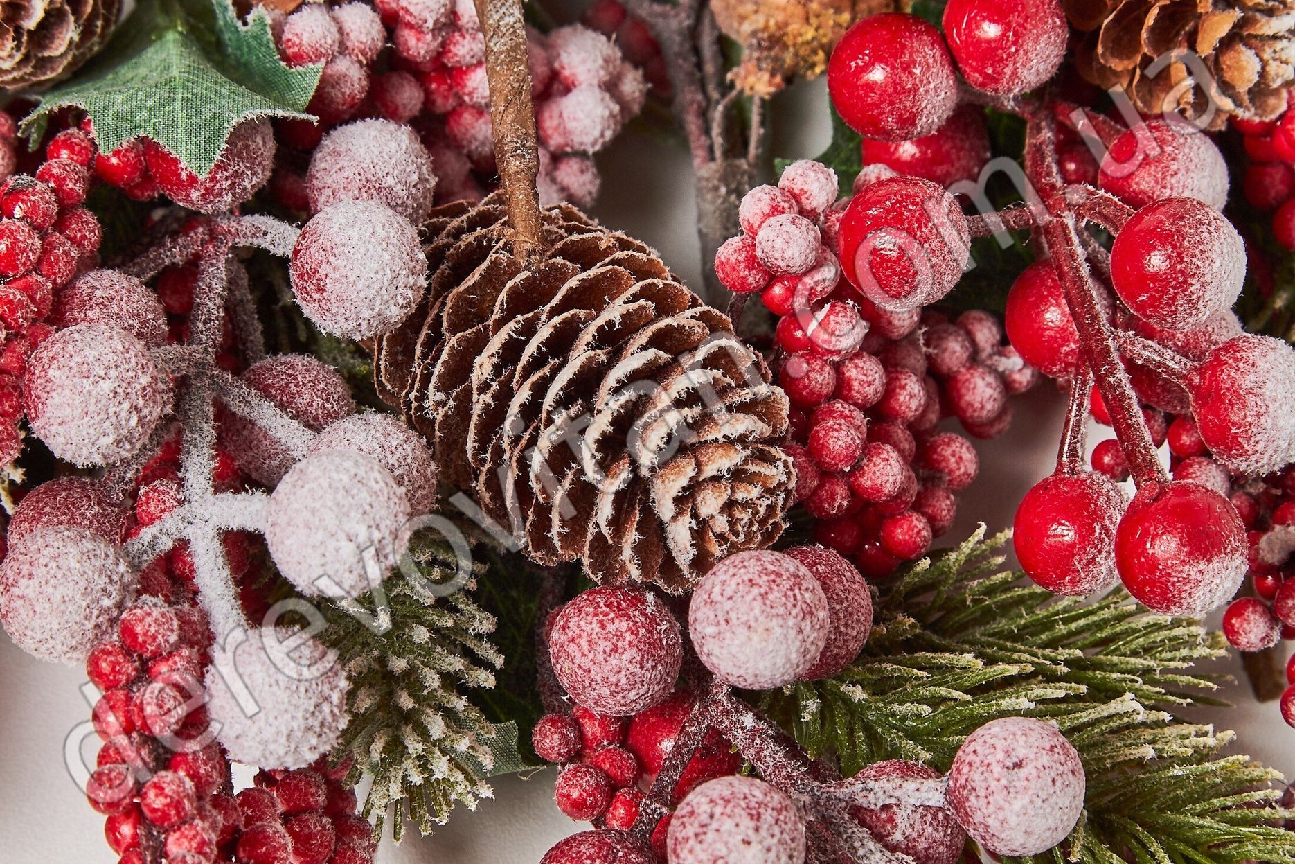 Декор новорічний "Гілочка з ягодами та шишкою засніжена", 26 см, 3 шт.