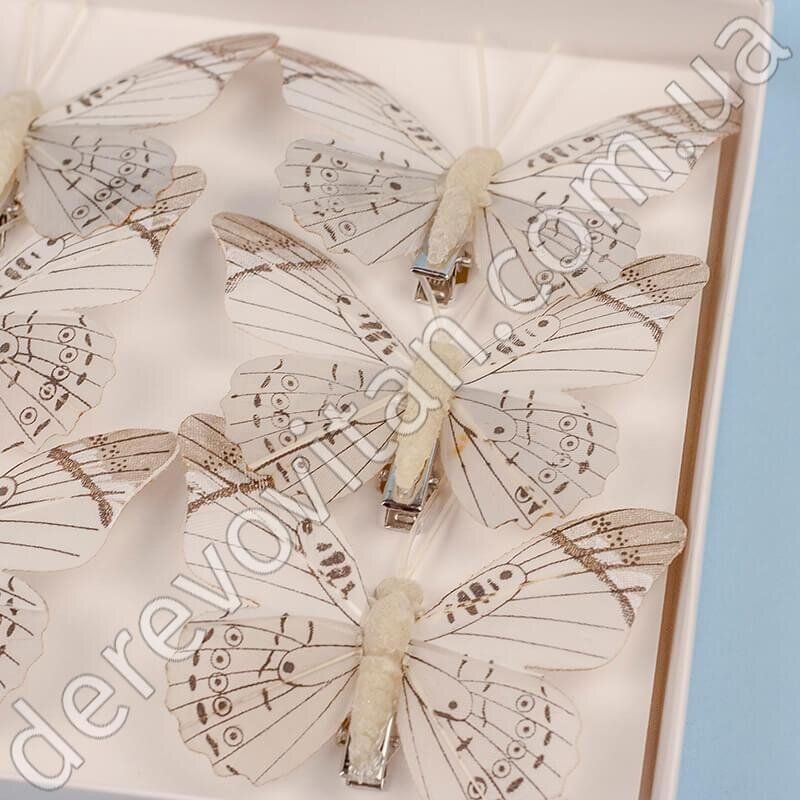 Бабочки из ткани на прищепке, белые с узором, 5.5×8 см, 6 шт.