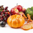 Искусственные фрукты, овощи, ягоды и растения