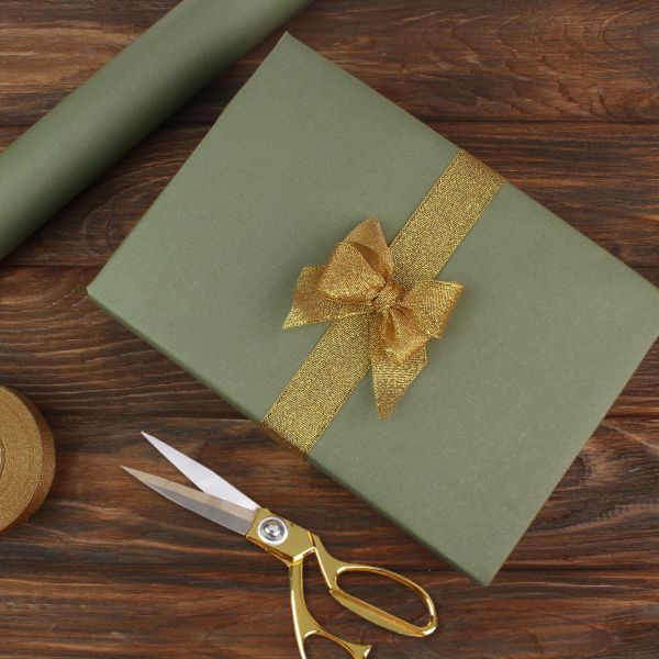 Упаковочная крафт-бумага для подарков, оливковая, 0.7×8 м в рулоне