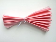 Помпон из тишью, светло-розовый, 35 см